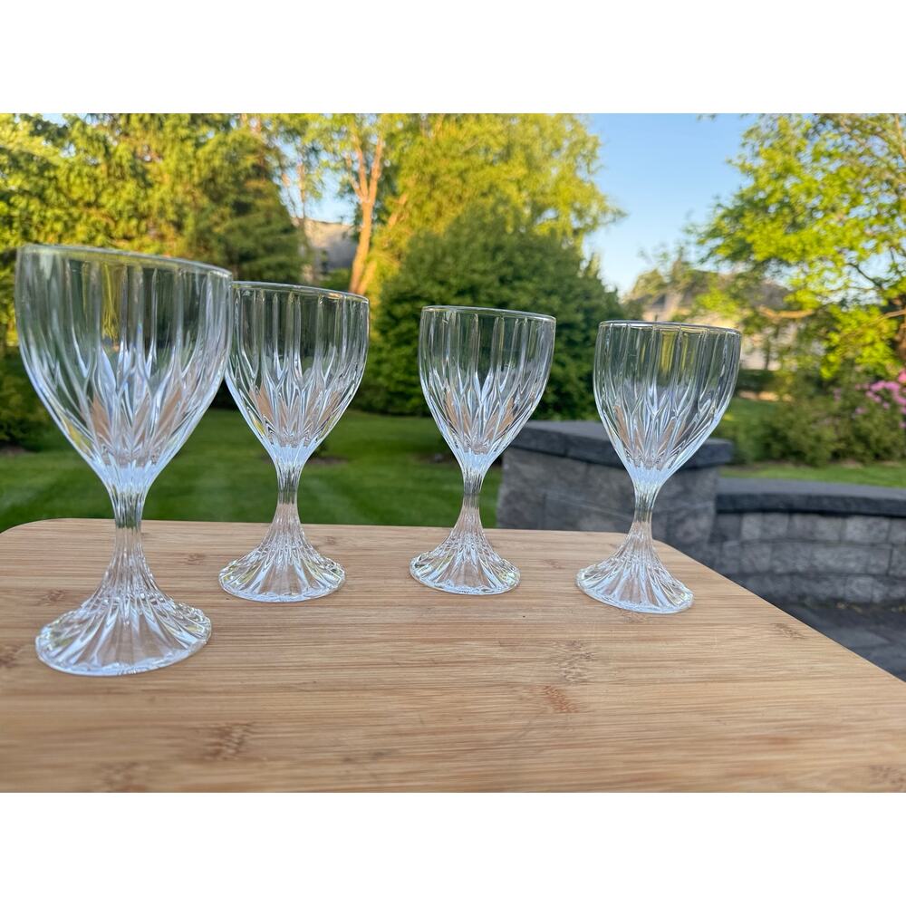 Mikasa Park Lane Wine Glasses Goblets 6oz Crystal 6.25” Set of 4